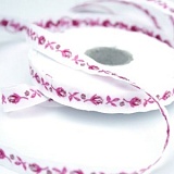 Купить недорого   Тесьма декоративная "Бутоны роз", ширина 10мм, Acufactum Ute Menze,  в интернет магазине Фэмили хоби